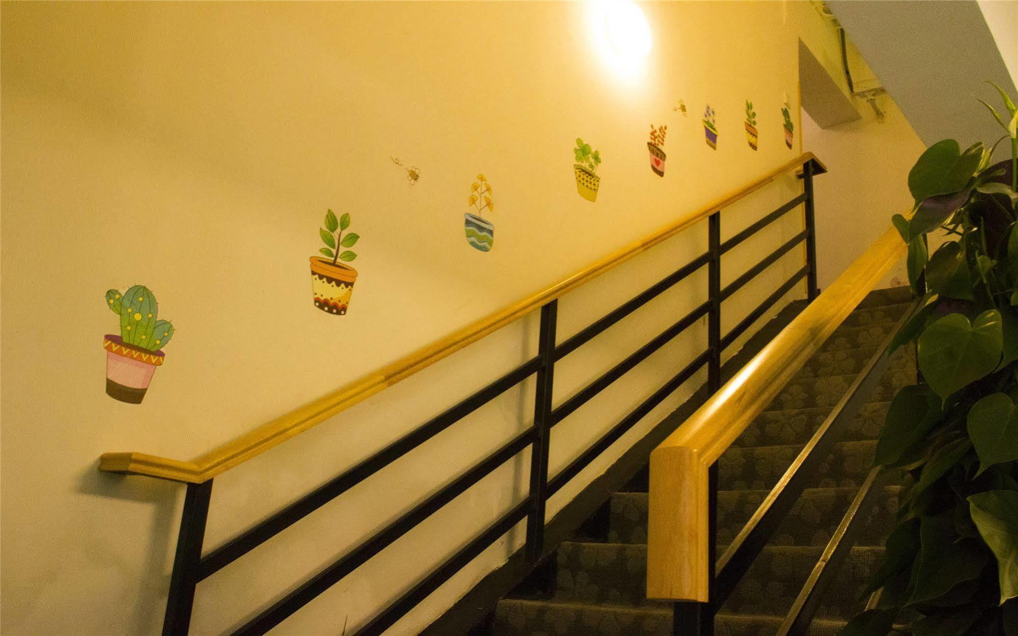 Beijing Sunrise Youth Hostel Beihai Branch Экстерьер фото